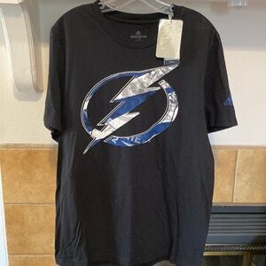 🤎 NHL Tampa Bay Lightning Adidas Team T-shirt (size L) NWT